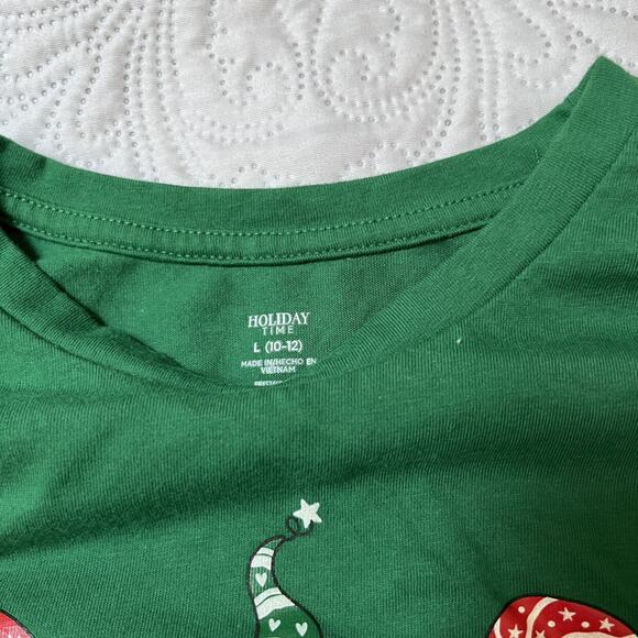 Holiday Time Merry Christmas Graphic Tee Size 10/12 - Picture 4 of 5